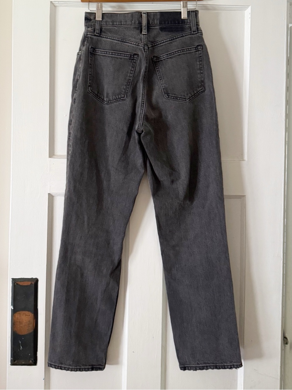 ABERCROMBIE & FITCH ‘90s Straight Ultra High Rise Washed Black Jeans 25S Curve